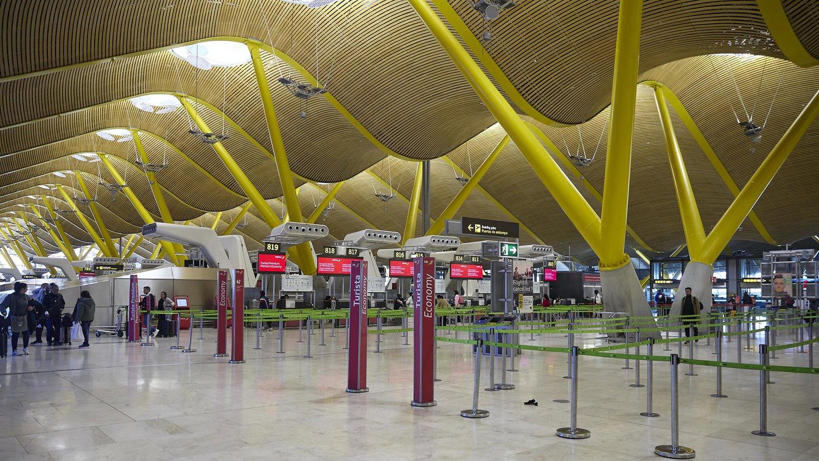 Madrid lidera la llegada de pasajeros internacionales por avión con 2,18 millones en marzo