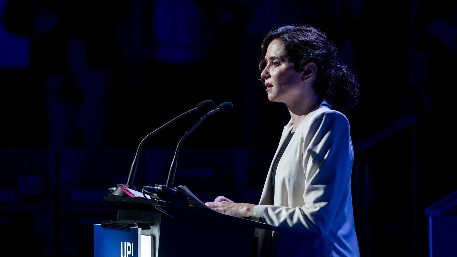 Madrid ultima la Ley contra la Hiperregulación para recortar burocracia