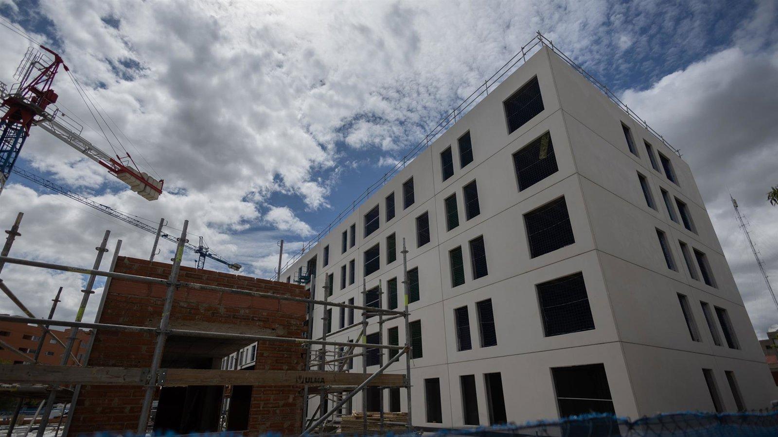 Radiografía de la vivienda en la capital: 83 metros de media, edificios de 50 años y un 58,6% anterior a 1980