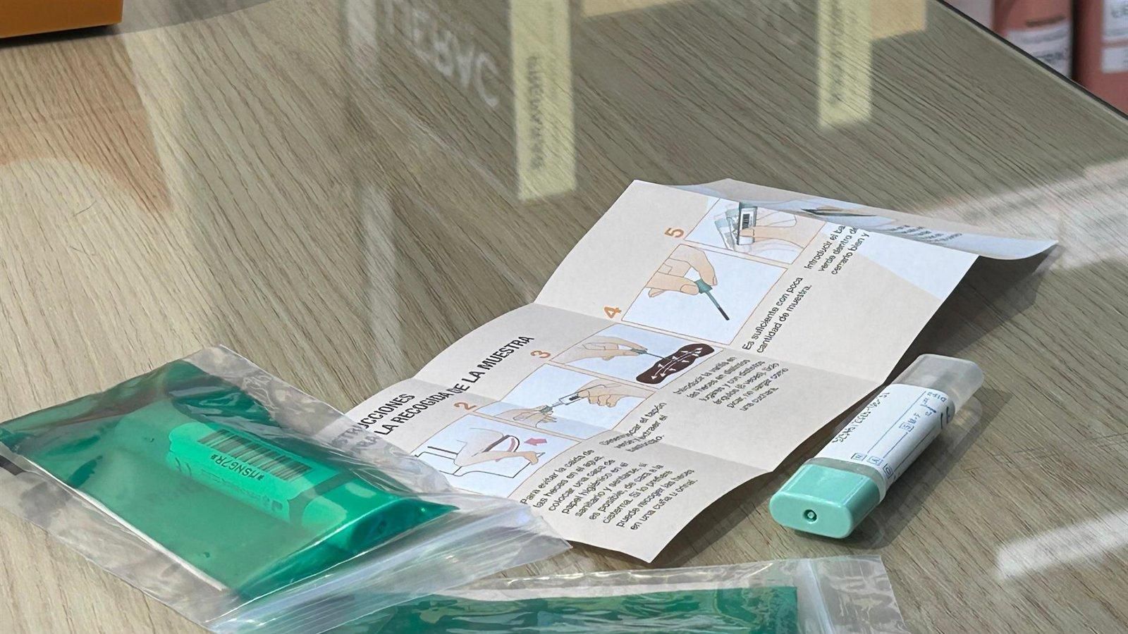 Las farmacias madrileñas dispensan 213.000 kits para detectar cáncer de colon en cuatro meses