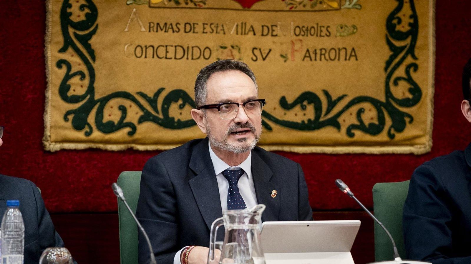 El alcalde de Móstoles reafirma su confianza en la Justicia ante la querella de una exedil