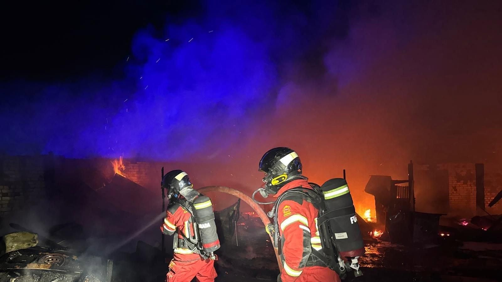 Arde un asentamiento en Fuenlabrada: siete infraviviendas afectadas sin heridos