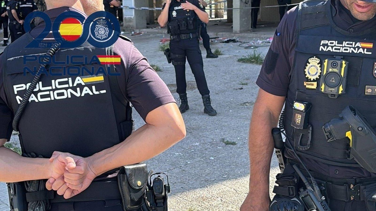 Detenidos un hombre acusado de robo con fuerza en ocho comercios de San Blas