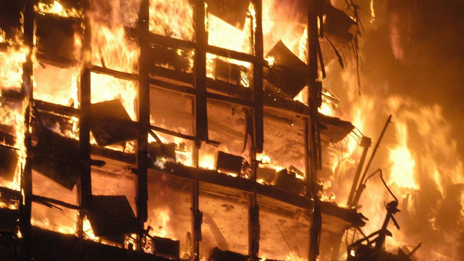 Un material “inteligente” logra enfriar edificios 7 grados y frenar incendios