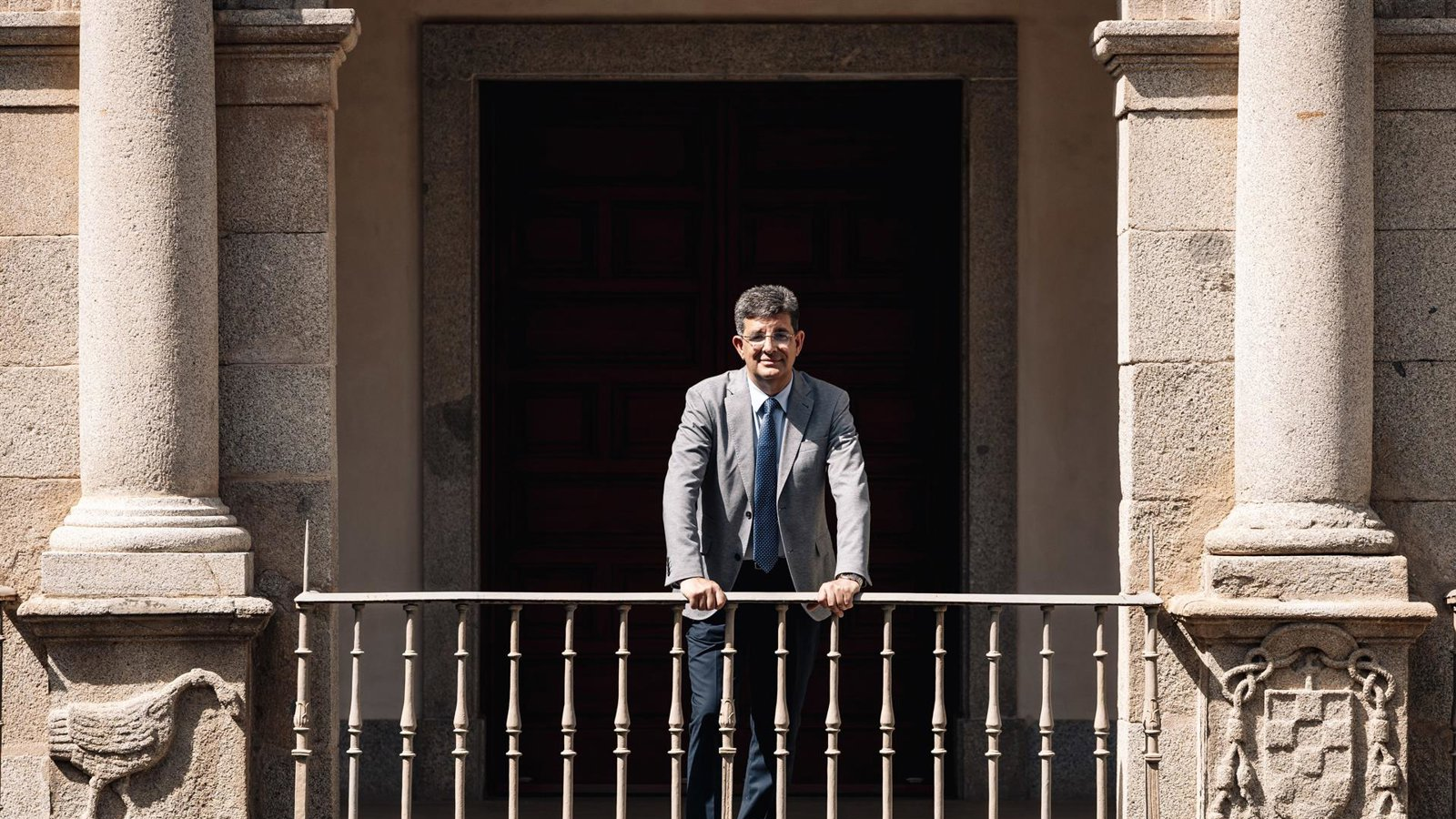 El rector de la Universidad de Alcalá plantea residencias, salud mental e IA como prioridades de su mandato