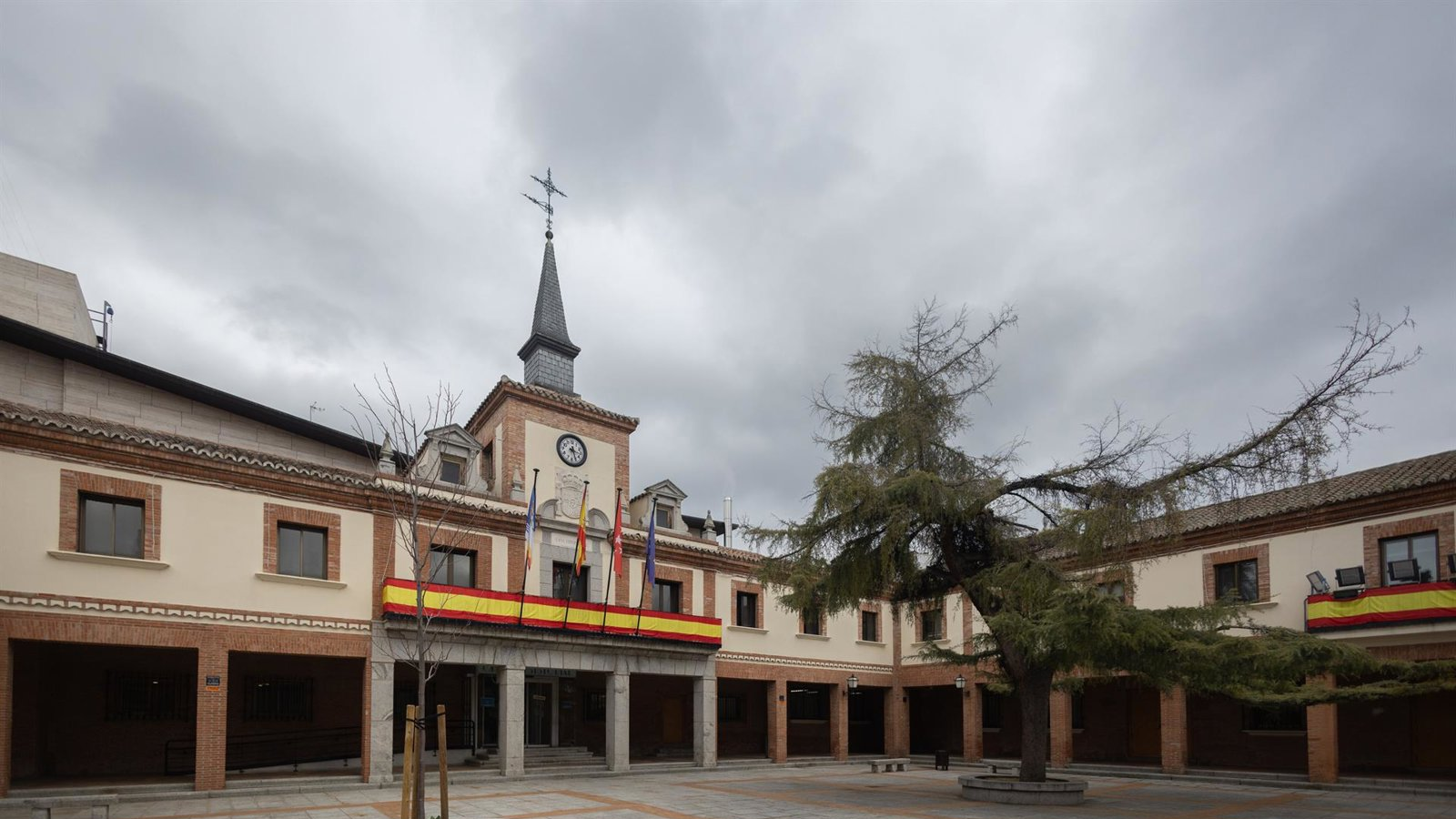 La Mesa de Salud Escolar de Las Rozas evalúa talleres y aborda la gestión de emociones y el uso de redes y móviles