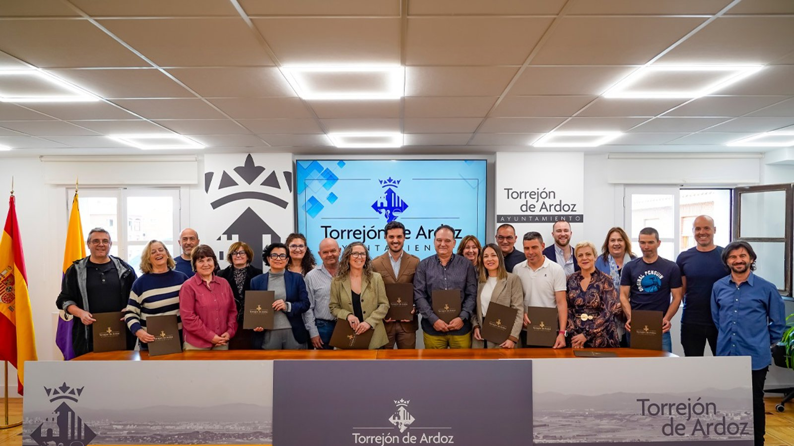 El Ayuntamiento de Torrejón y los sindicatos acuerdan mejoras para cuatro años