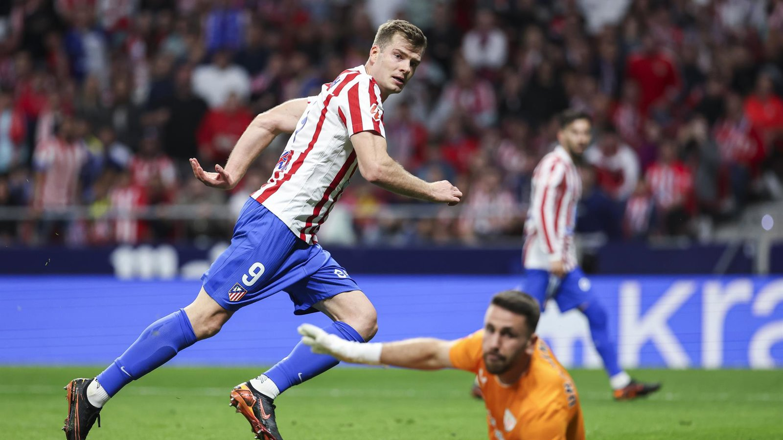 Sorloth firma un doblete y da aire al Atlético antes del duelo con el Arsenal