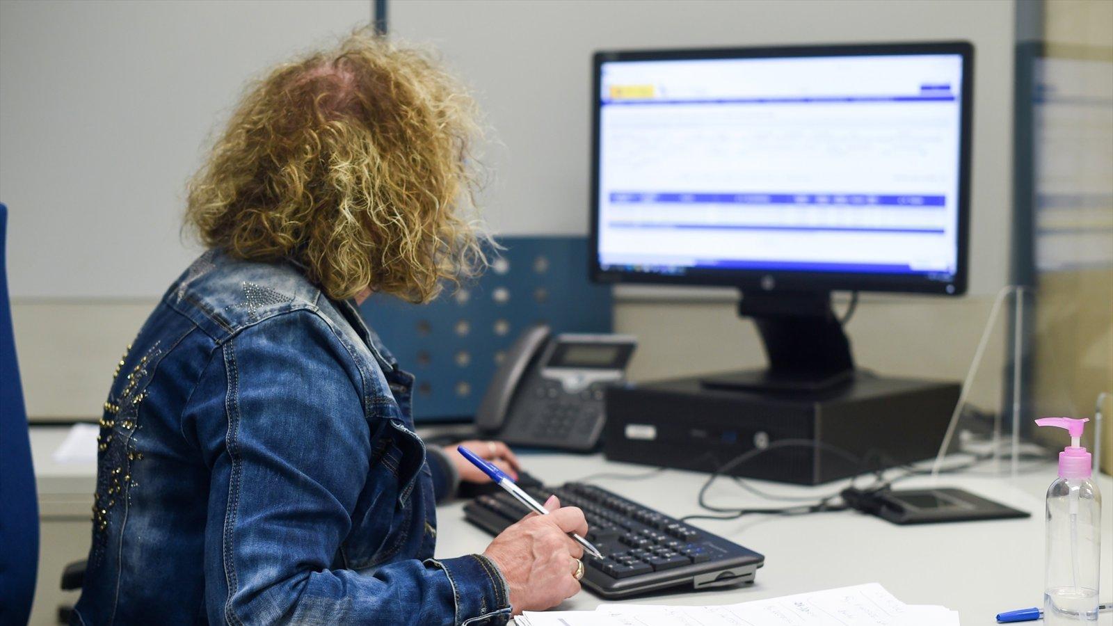 Hacienda comienza el 6 de mayo la atención telefónica para la Renta 2025