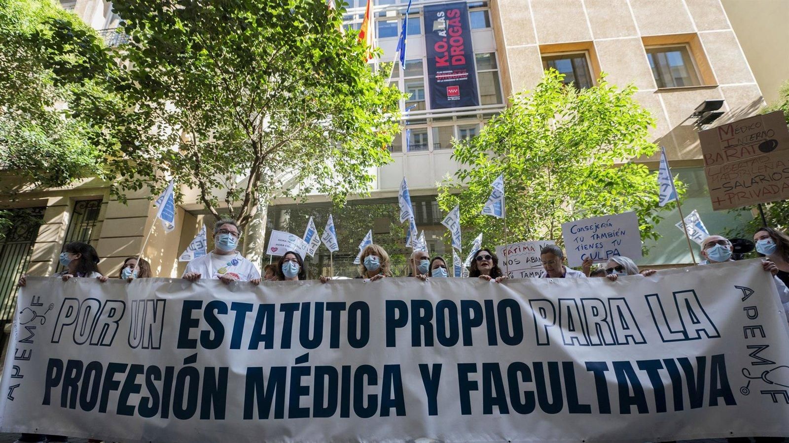 La huelga médica presiona a Sanidad para negociar mejoras en Madrid