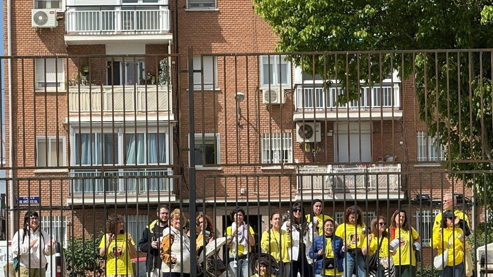 Zarzalejo acusa al Gobierno de dar "soluciones cero" a la huelga de escuelas infantiles