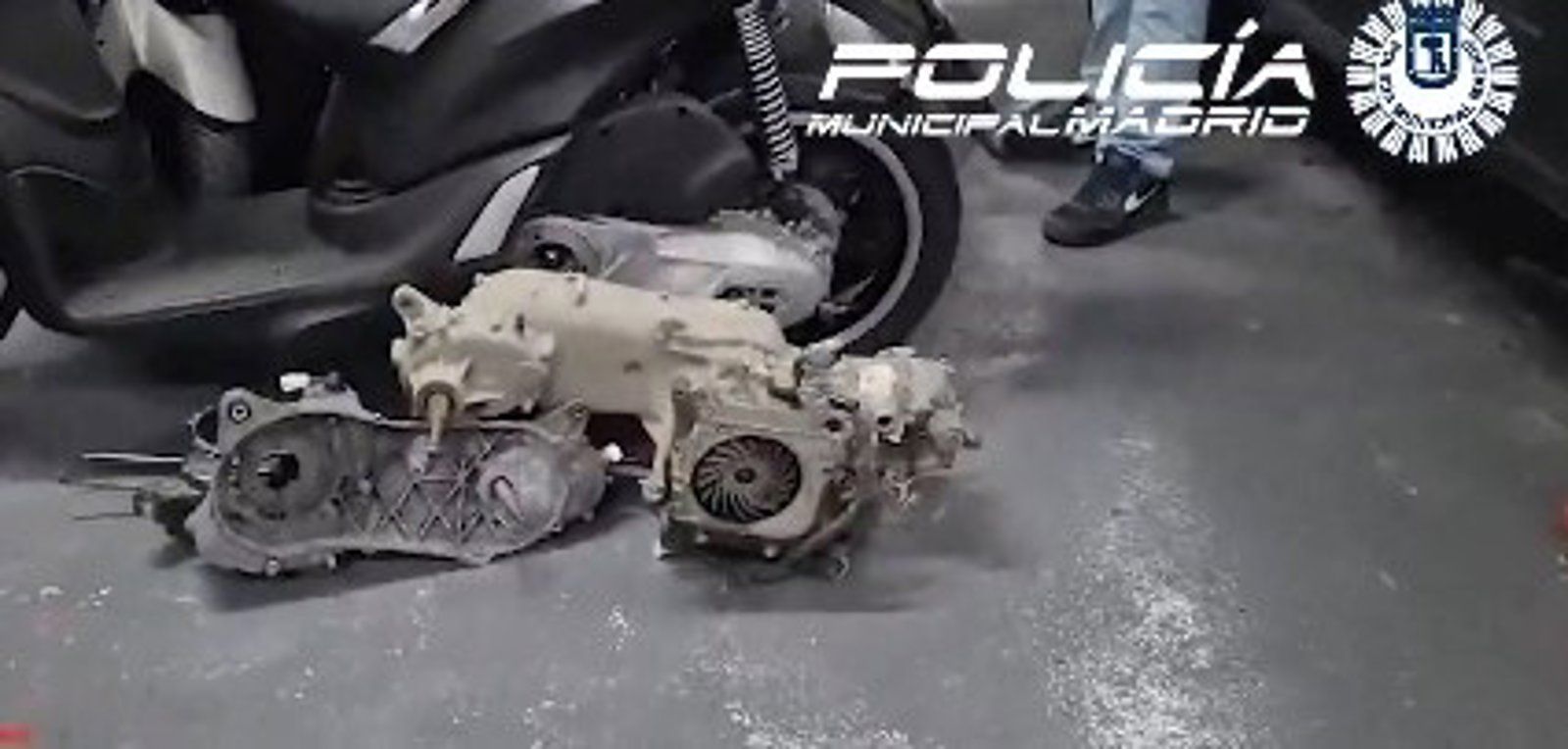 La Policía Municipal desarticula en Moratalaz un taller con piezas de motos robadas