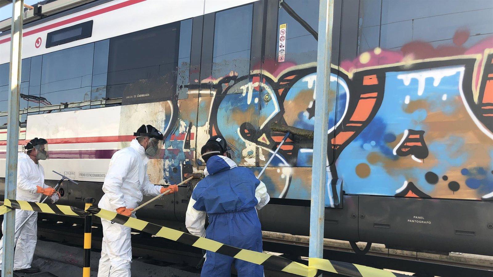 La Policía detiene a nueve grafiteros por daños superiores a 400.000 euros en trenes de Cercanías
