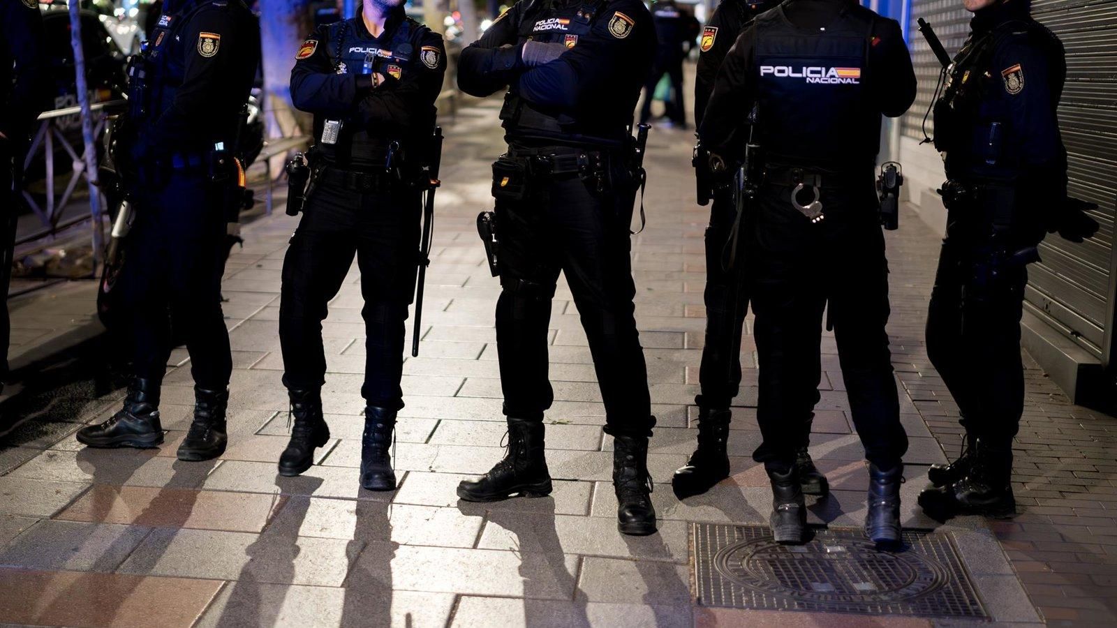 La Policía detiene a cinco miembros de Núcleo Nacional en Lavapiés