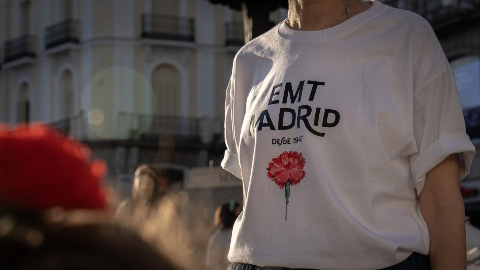 EMT Madrid lanza camisetas y bolsas por San Isidro