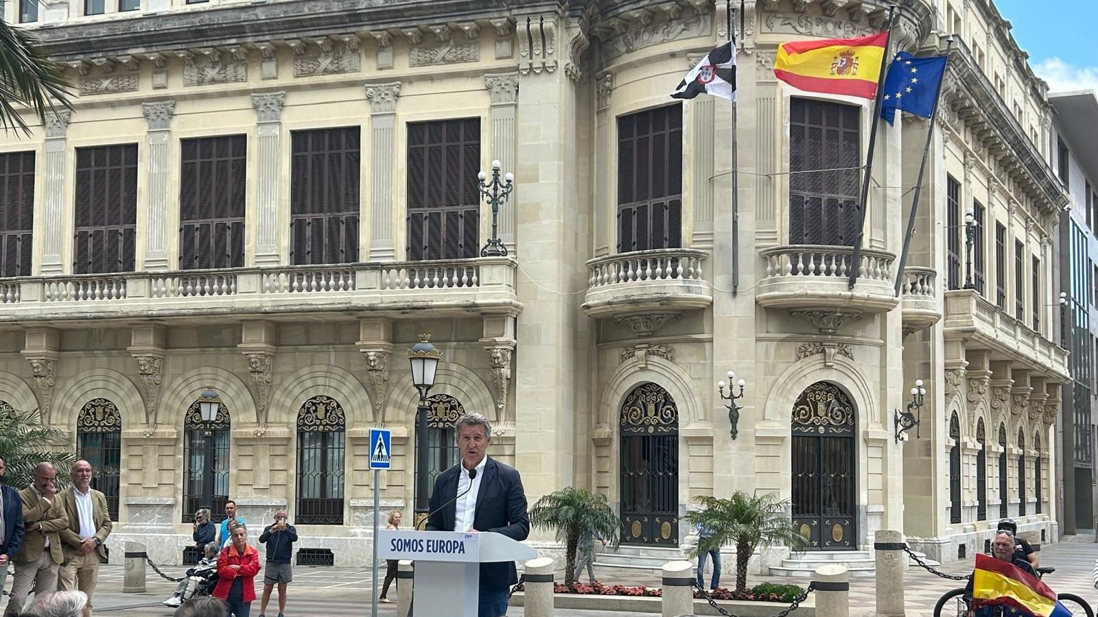 Feijóo exige cerrar "las puertas" de España a Delcy Rodríguez