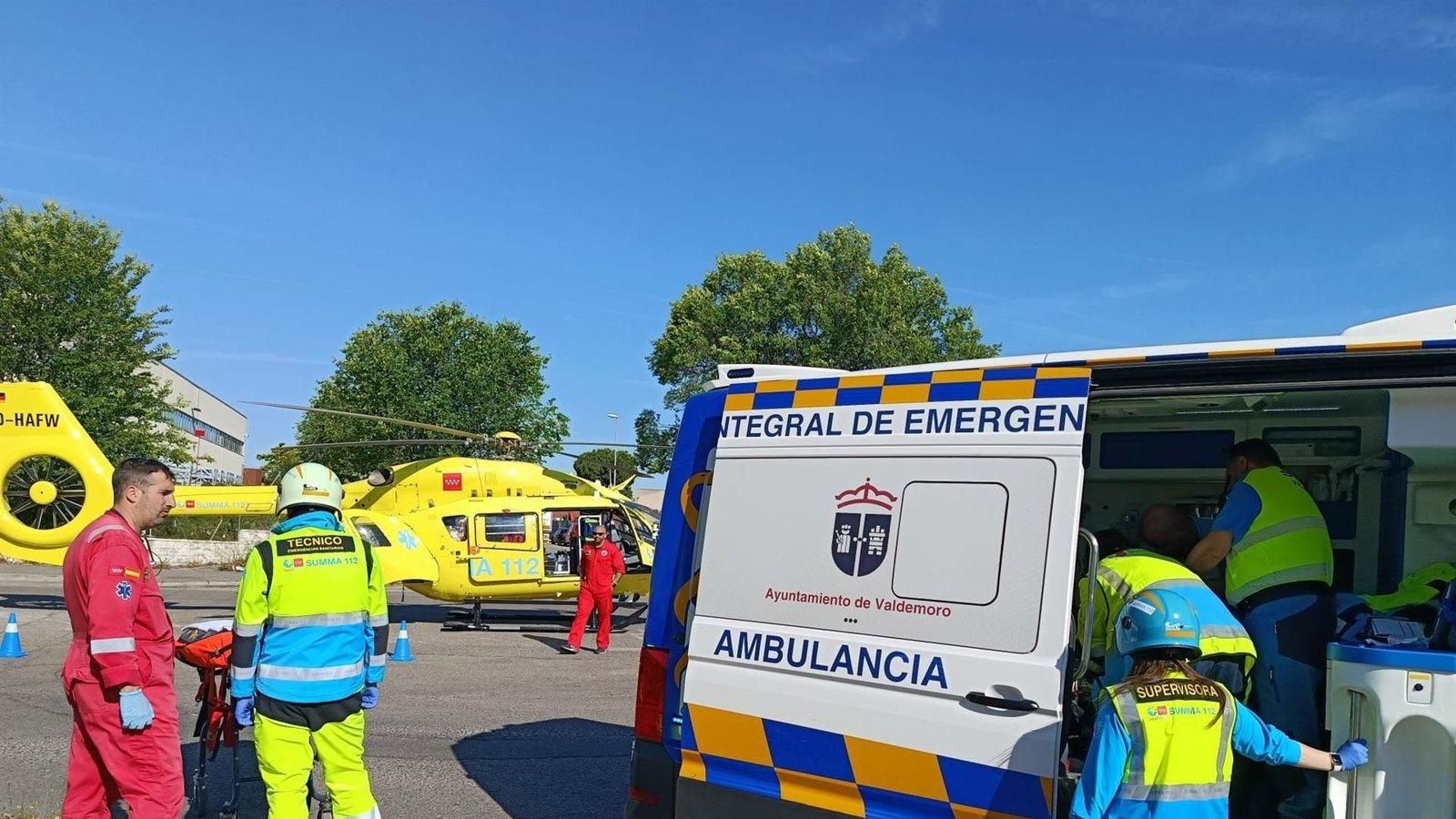 Trasladan en helicóptero al 12 de Octubre a un menor atropellado en Valdemoro