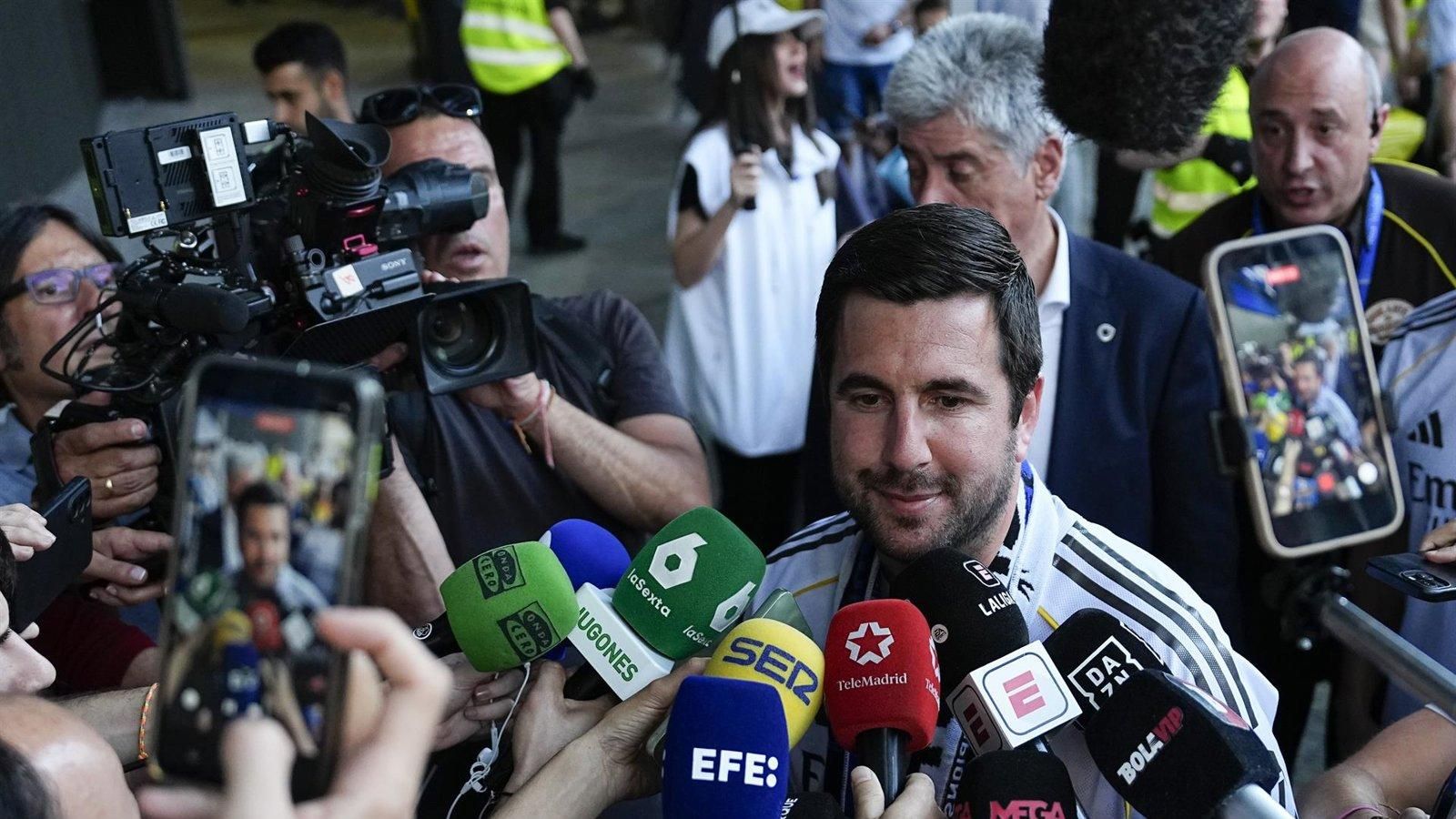 Riquelme se enfrentará a Florentino Pérez en las elecciones del Real Madrid