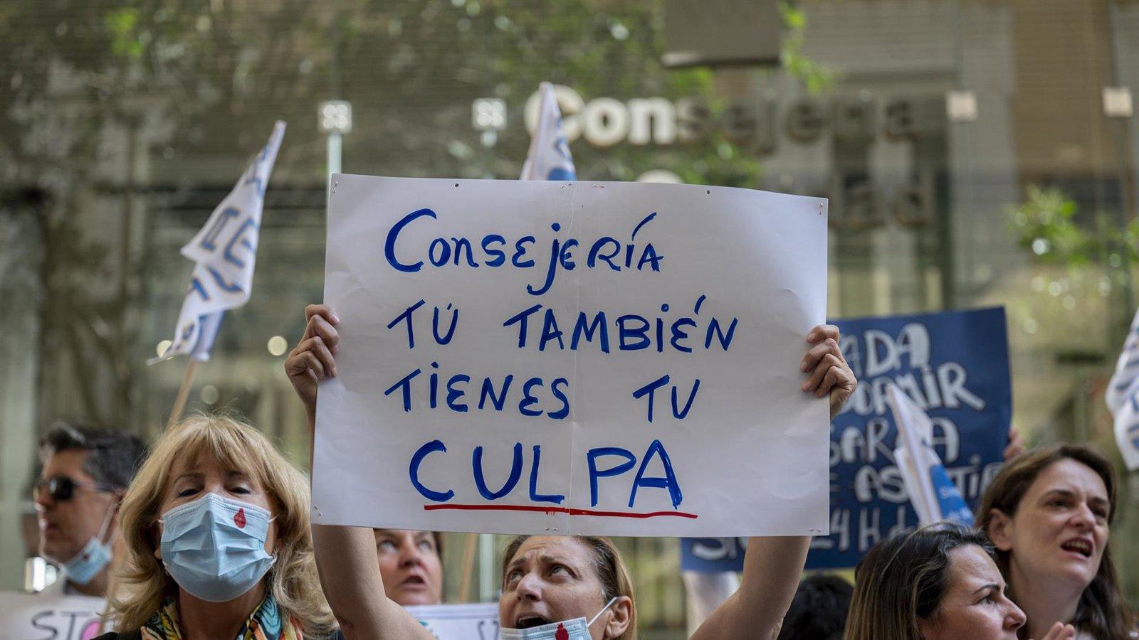 Los médicos madrileños cierran la semana de huelga ante la Consejería de Sanidad
