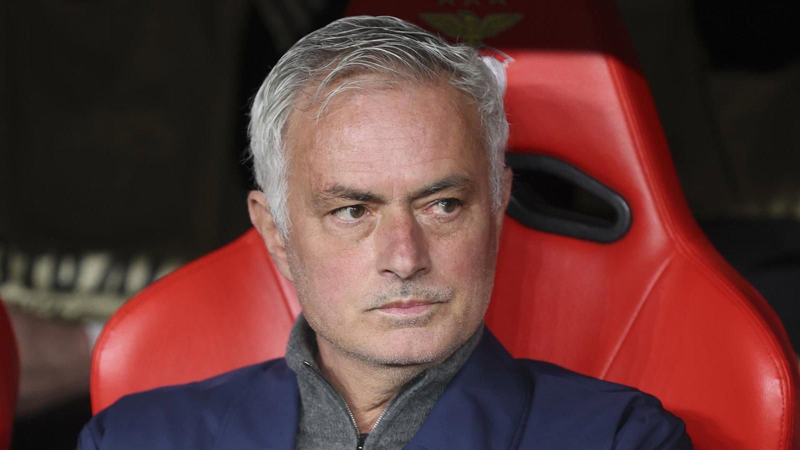 Mourinho niega contactos con el Real Madrid