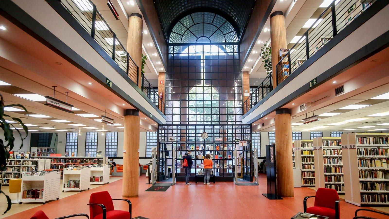 Once bibliotecas públicas amplían su horario por los exámenes