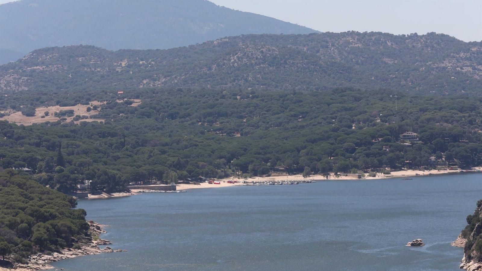 La playa del pantano de San Juan conserva la Bandera Azul una temporada más