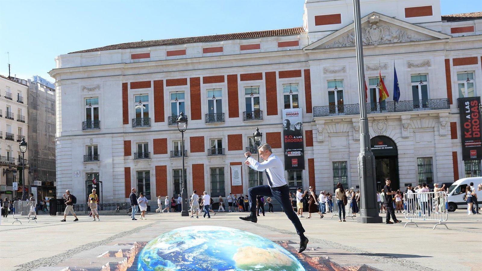 La Puerta del Sol acoge una obra interactiva sobre el uso responsable del agua