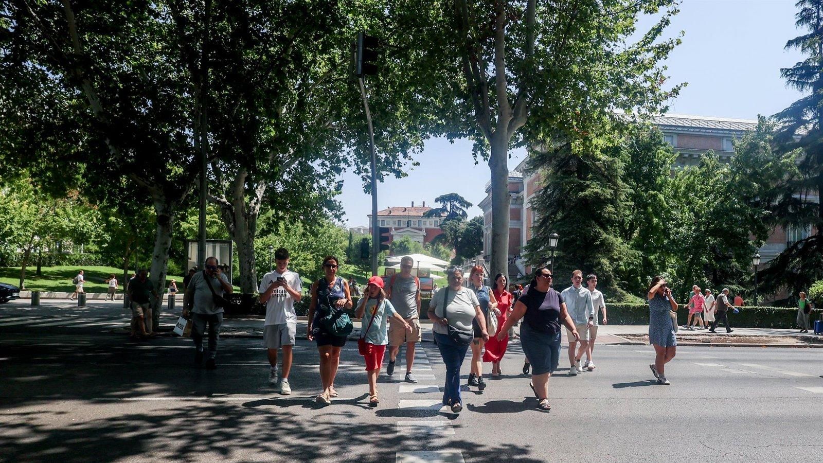 España alcanza los 49,7 millones de habitantes en el primer trimestre de 2026