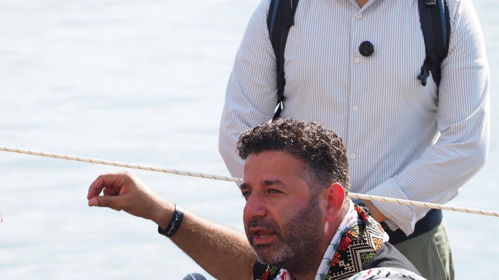 Israel prorroga la detención del activista español Saif Abukeshek tras su arresto en aguas internacionales