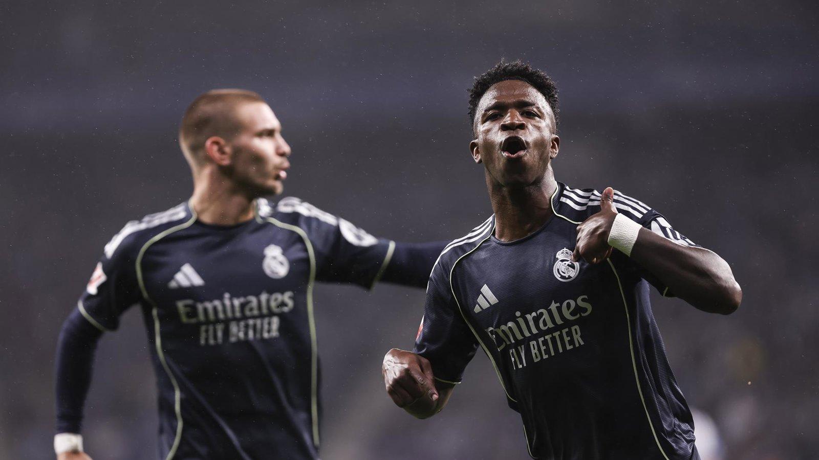 Vinícius aplaza el alirón del Barça con un doblete ante el Espanyol