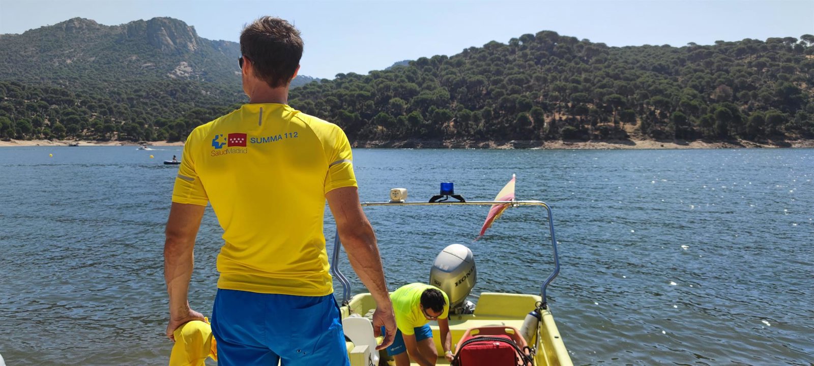 El Summa 112 despliega su dispositivo acuático de verano en el pantano de San Juan