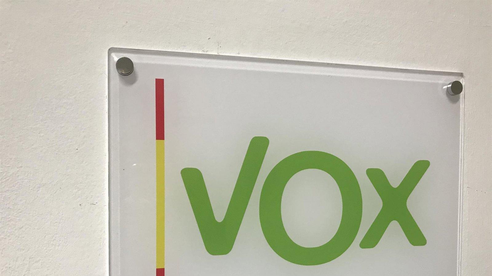 El alcalde de Becerril retira las competencias a la concejal de Vox por "pérdida de confianza"