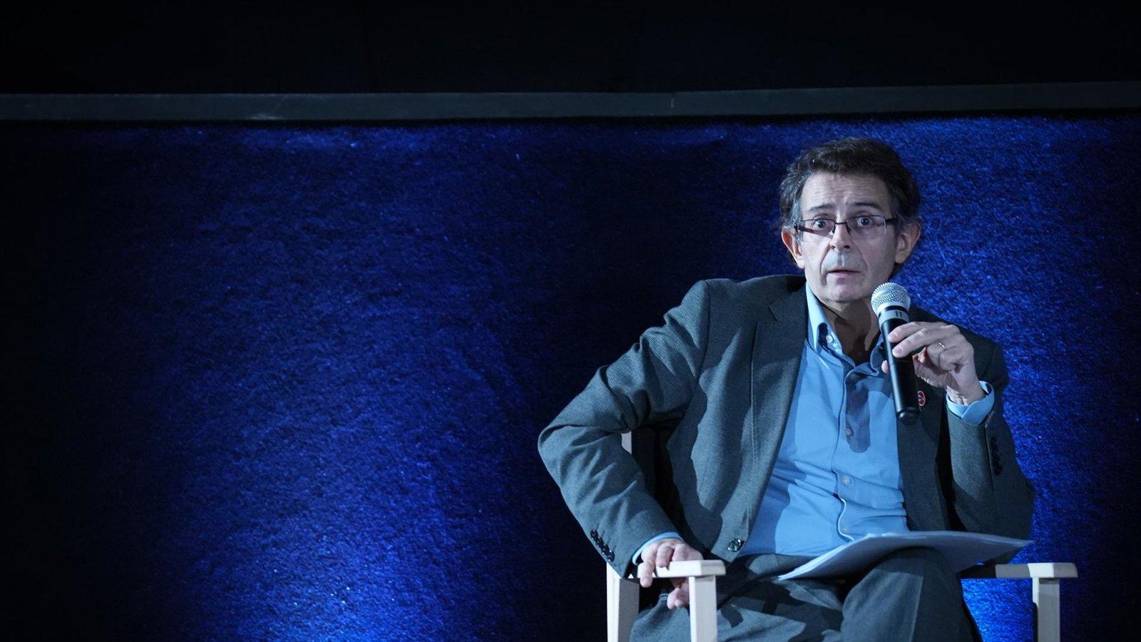 El Cine Doré homenajea a Ignasi Camós con una placa conmemorativa