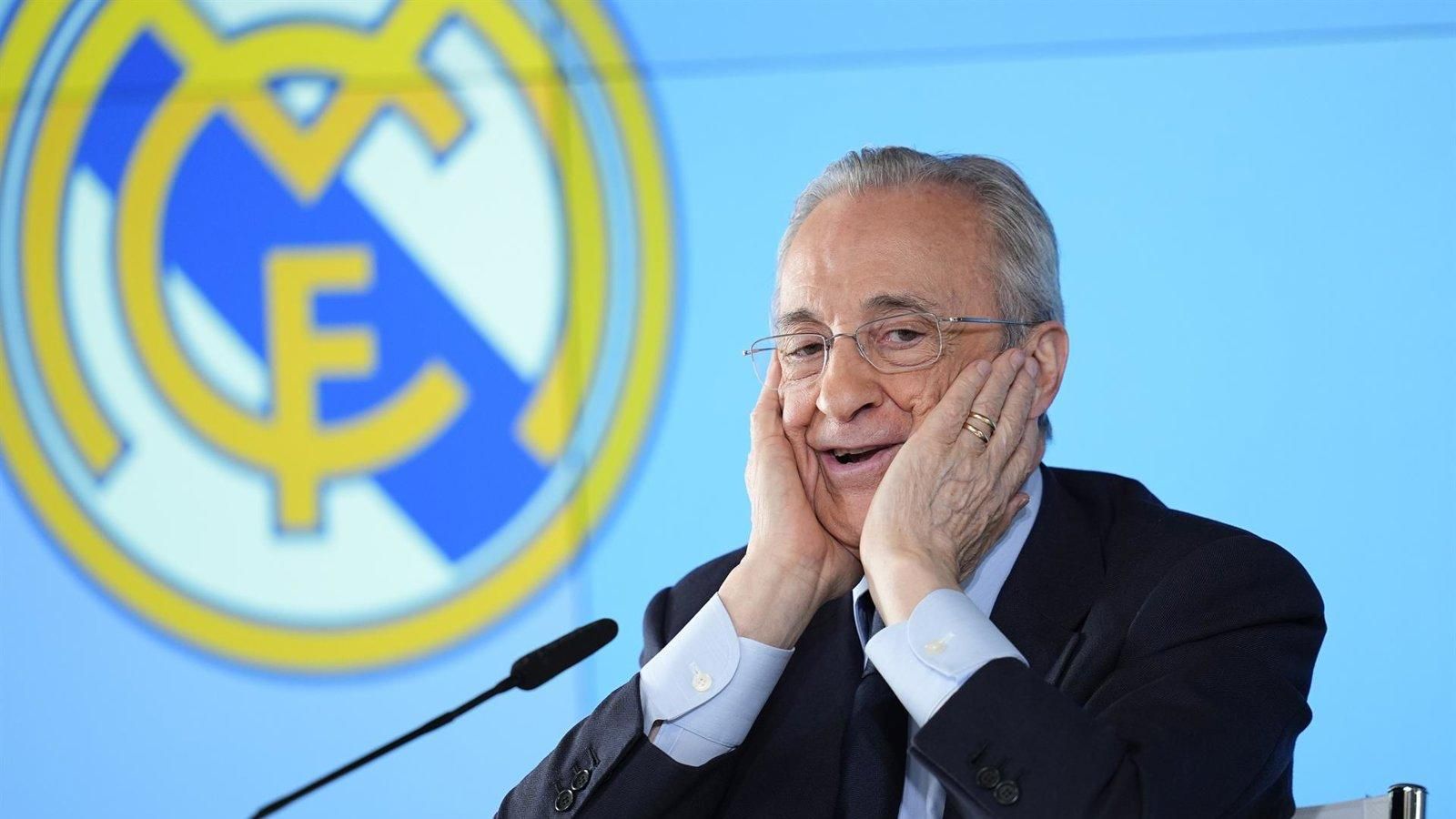 Florentino Pérez anuncia a Dumfries y prepara una oferta de 150 millones