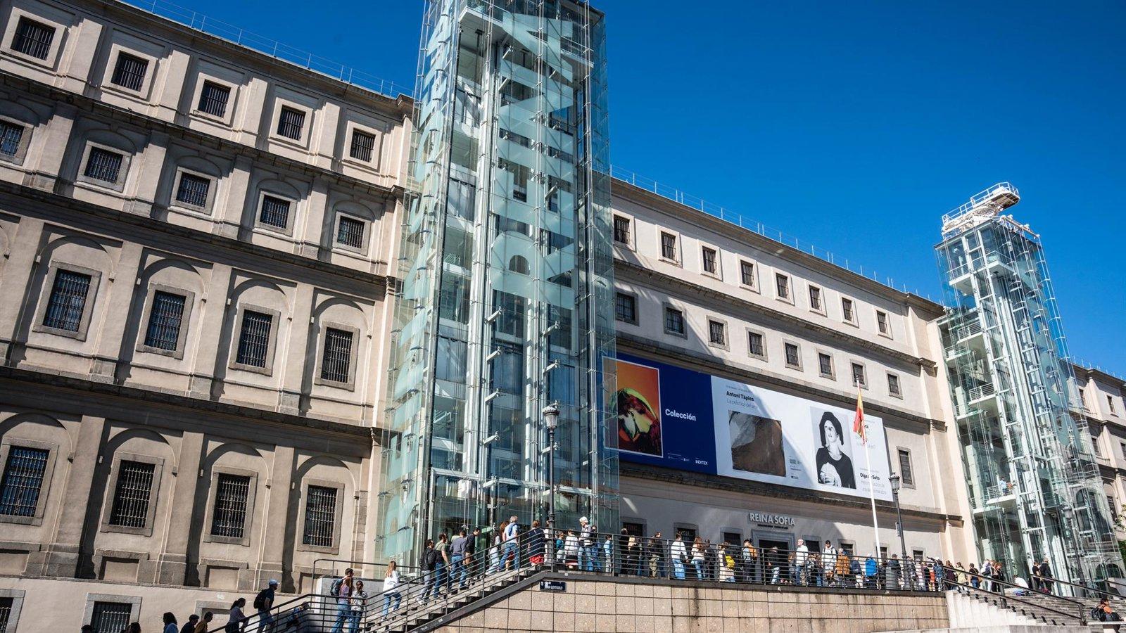 Los trabajadores del Reina Sofía mantienen nueve días de huelga indefinida