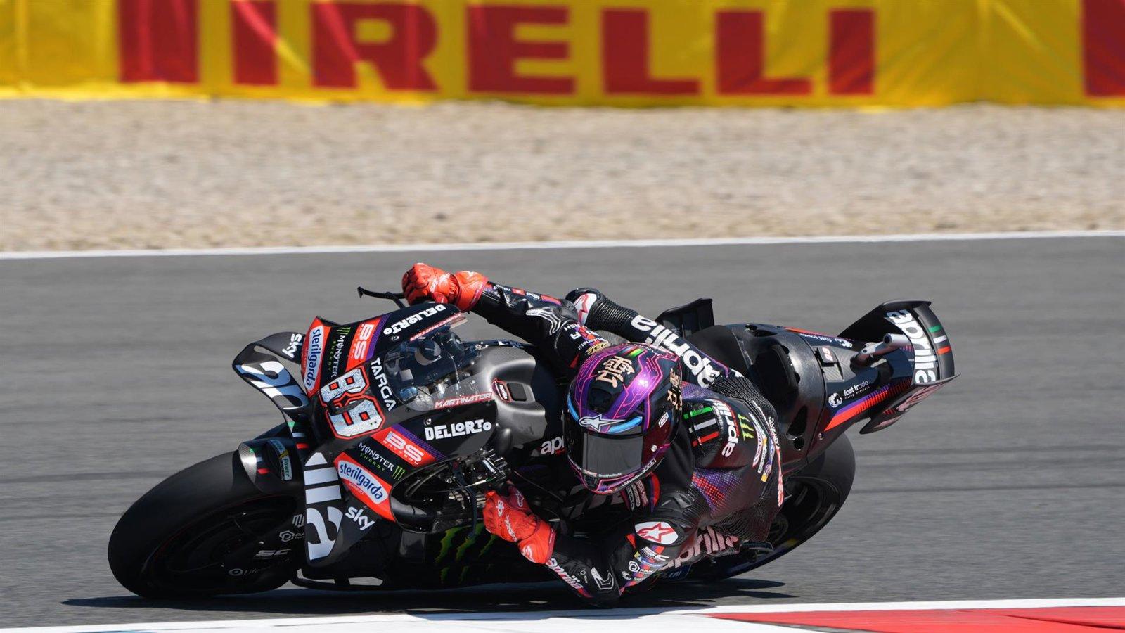 Ogura gana en Assen y Martín asume el liderato tras la caída de Bezzecchi