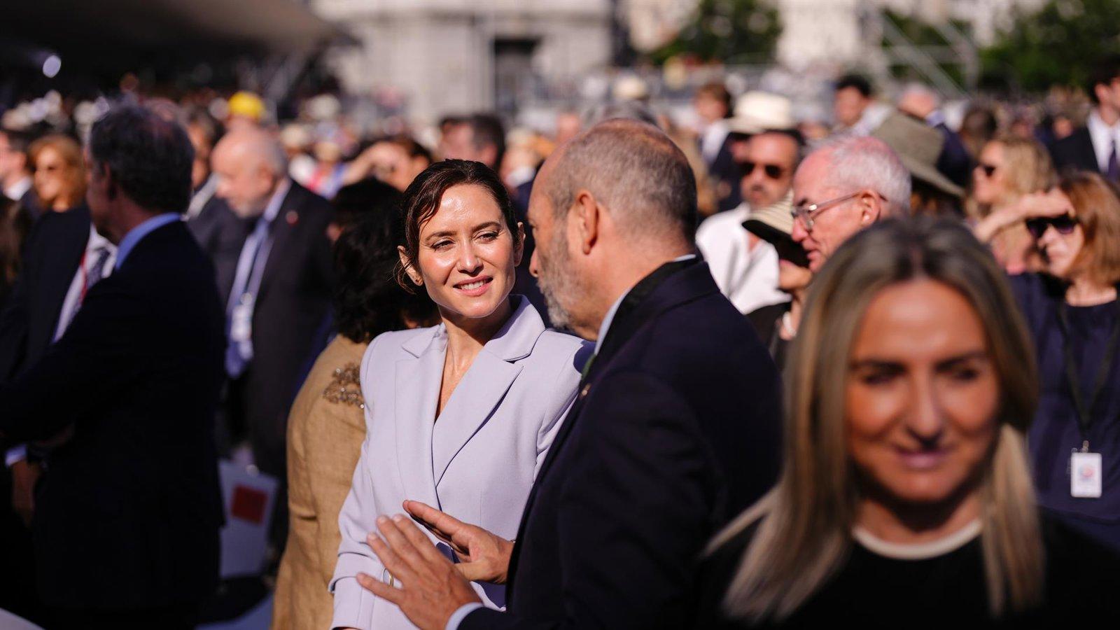 Ayuso celebra que España "abraza con júbilo al Papa de todos"