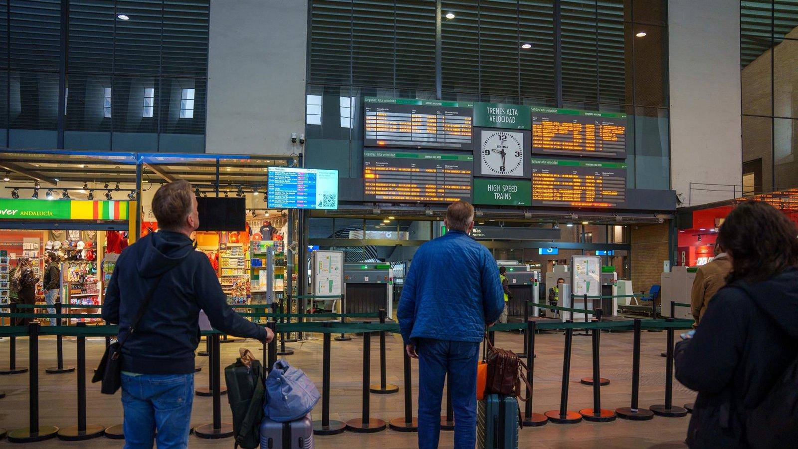 Restablecida la circulación del AVE Madrid-Andalucía tras un robo de cables