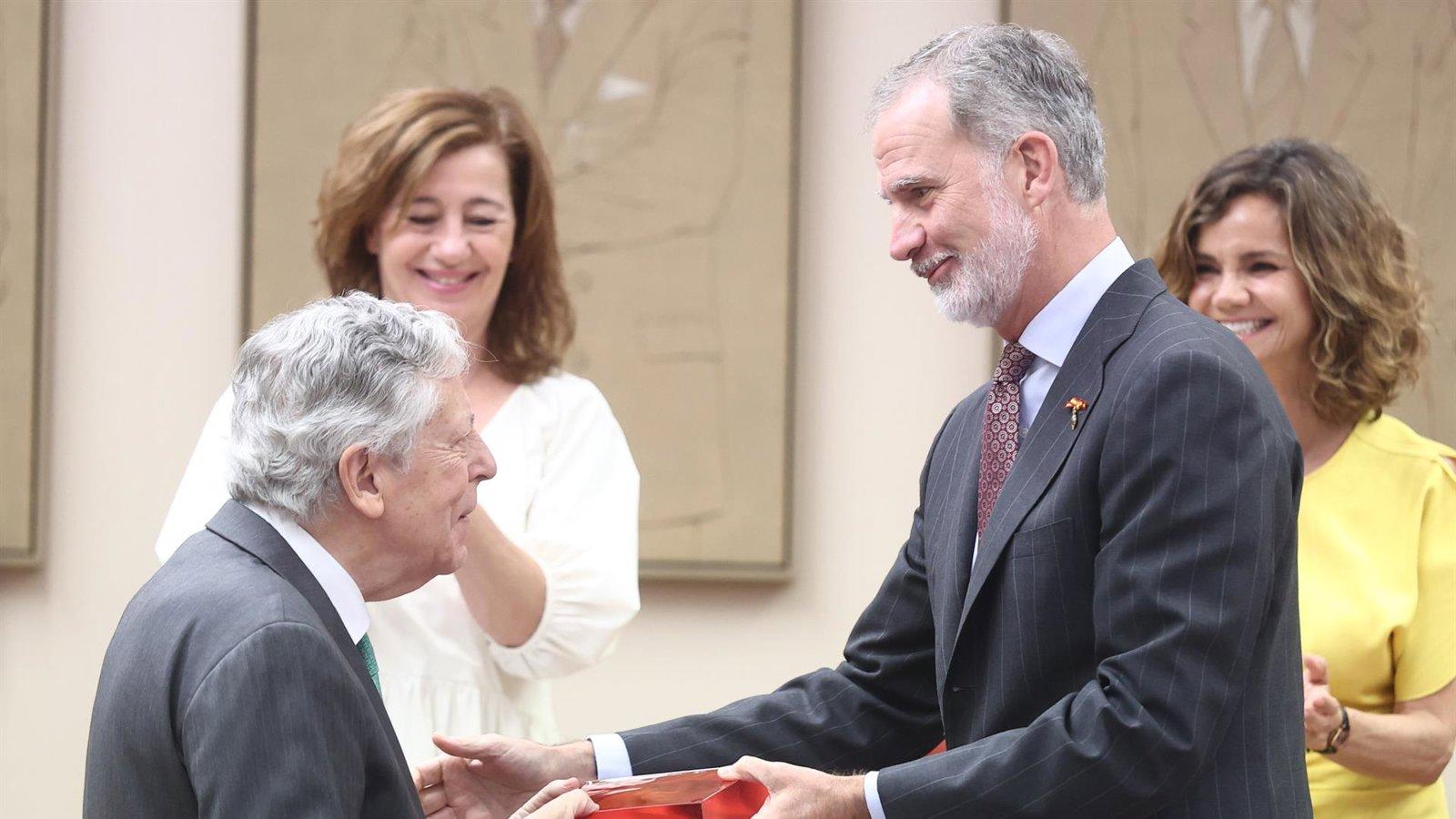 El Rey urge a las instituciones a proteger las libertades