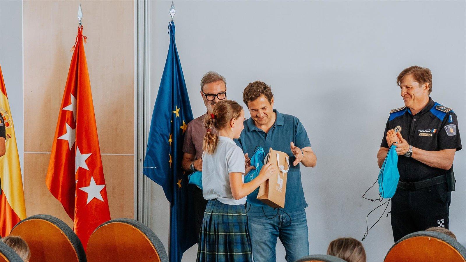 El alcalde de Las Rozas entrega los Premios de Educación Vial del curso 2025/26
