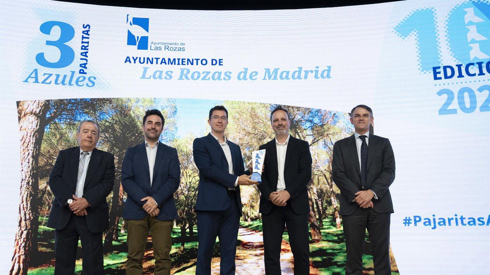 El Ayuntamiento de Las Rozas recibe el premio Tres Pajaritas Azules por su plan de residuos