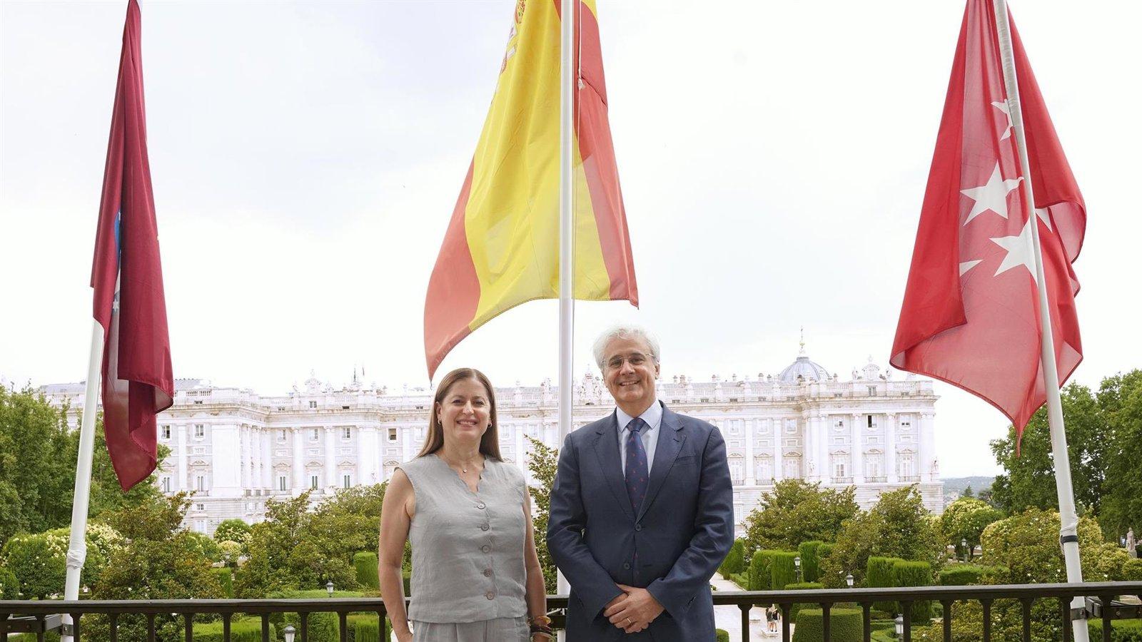 El Teatro Real y el Municipal de Santiago amplían su colaboración cultural