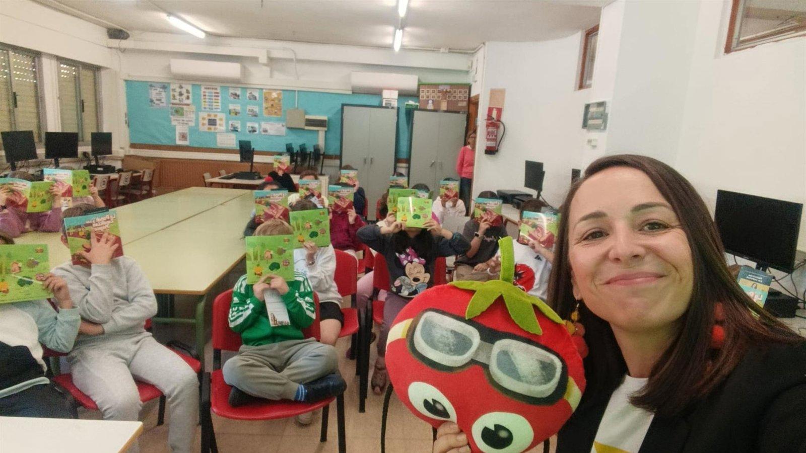 Torrejón lleva la alimentación saludable a más de cien escolares