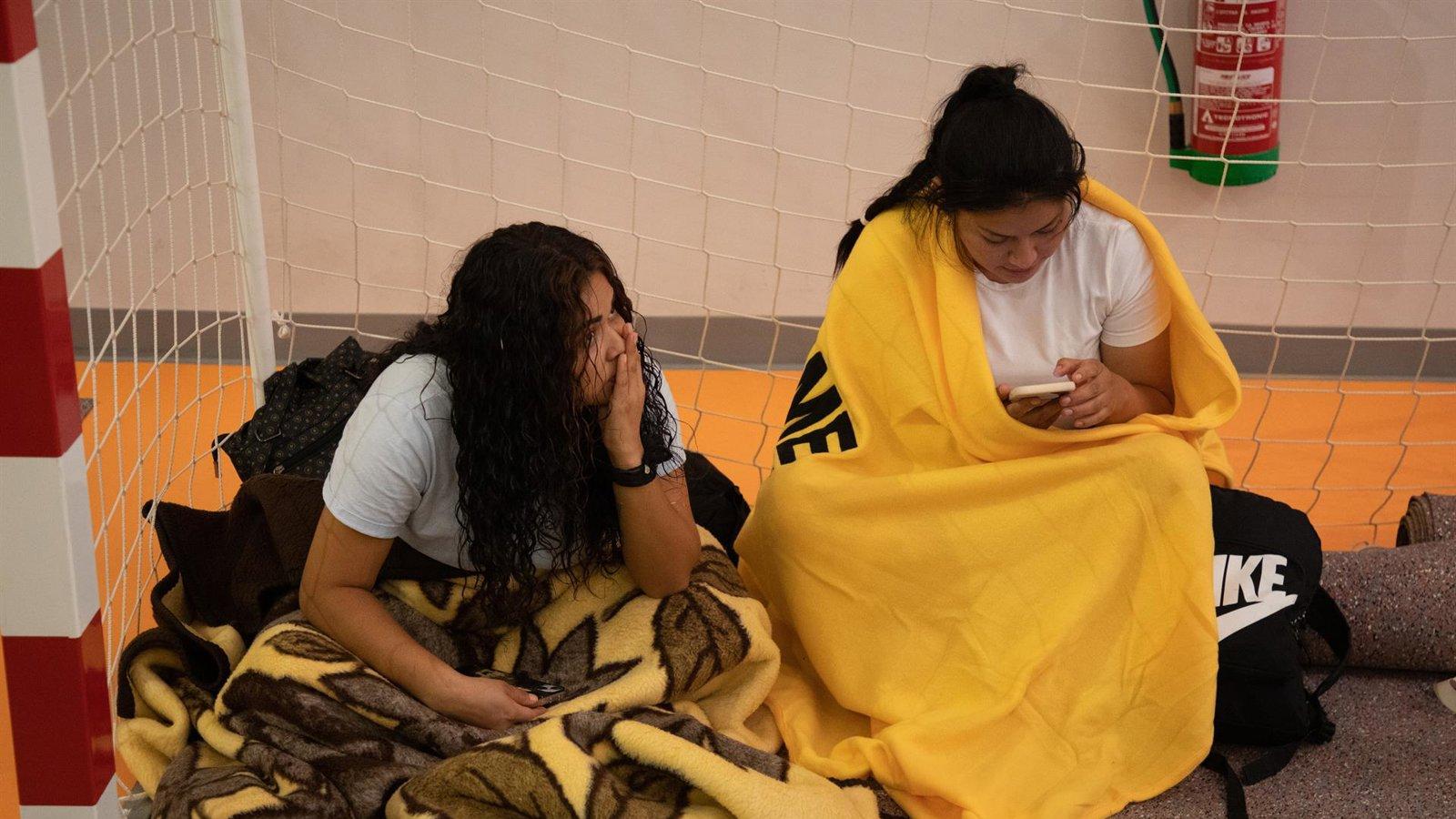 Más de 100.000 personas confinadas o evacuadas por los tres incendios