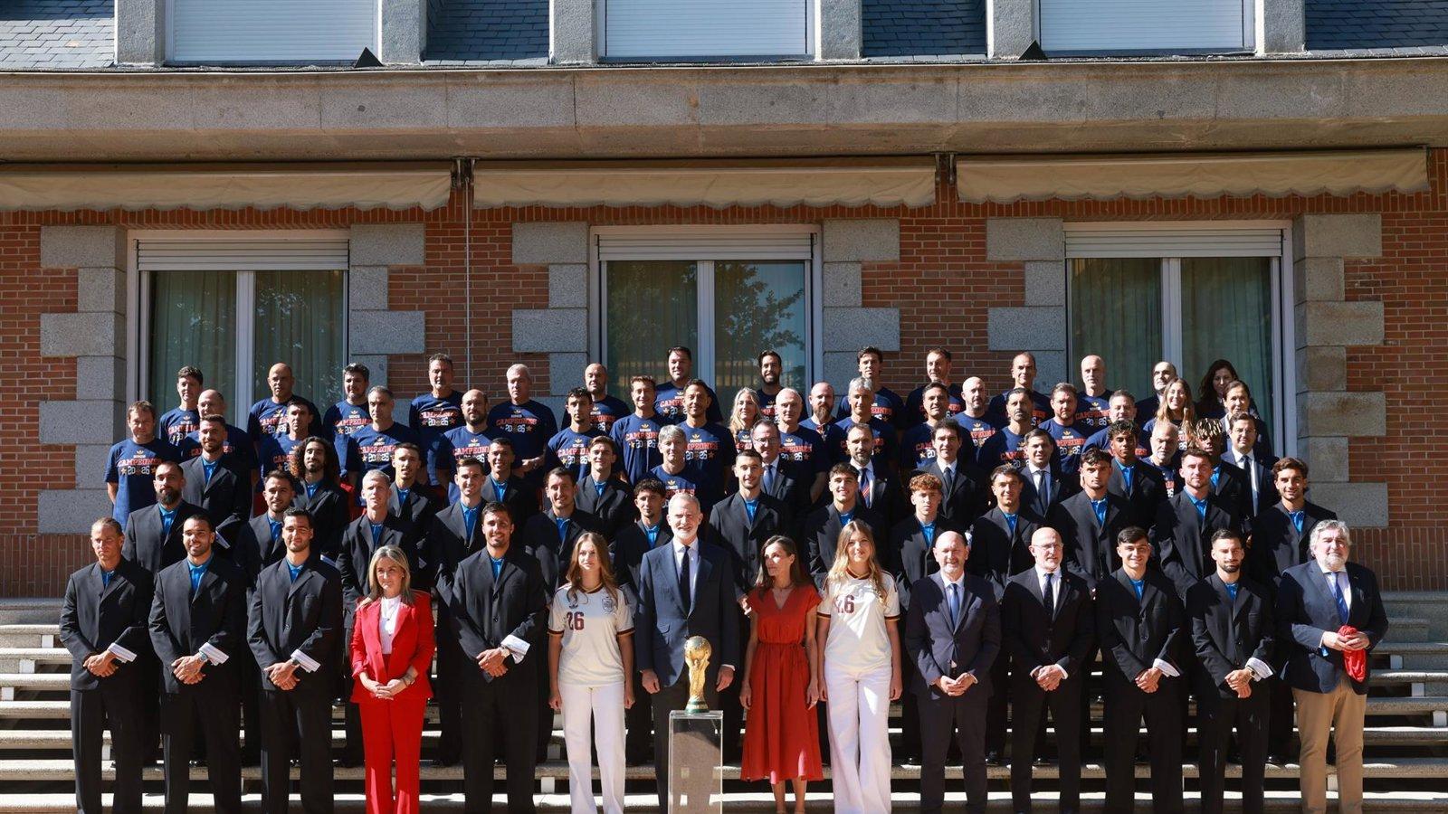 Los Reyes reciben a la selección tras ganar el Mundial