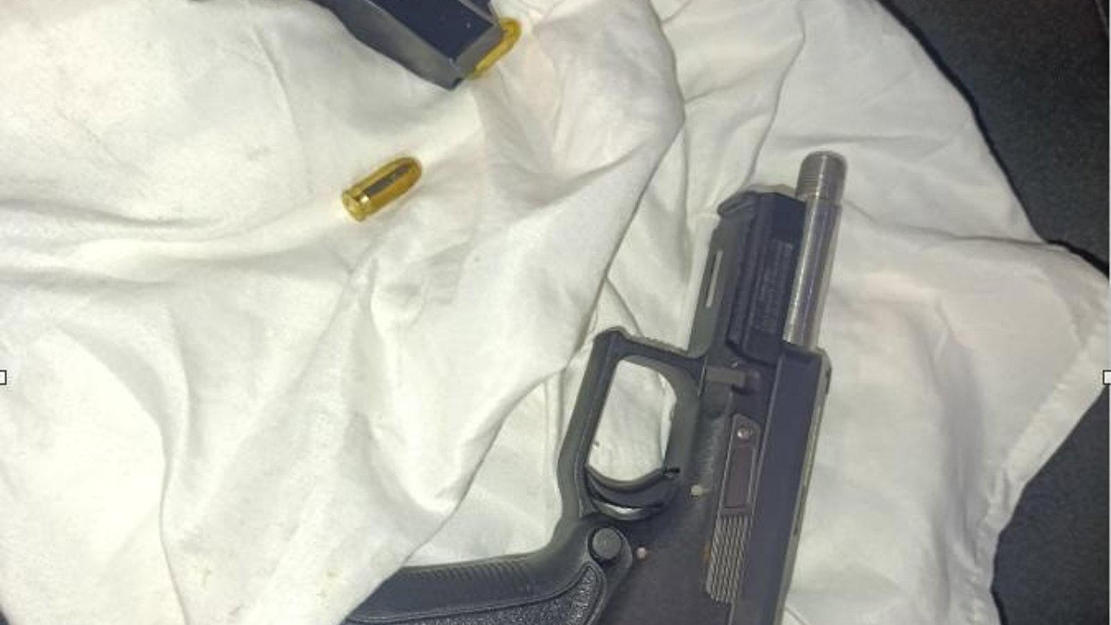 La Policía detiene en Retiro a tres ocupantes de un vehículo tras hallar una pistola y 18.000 euros