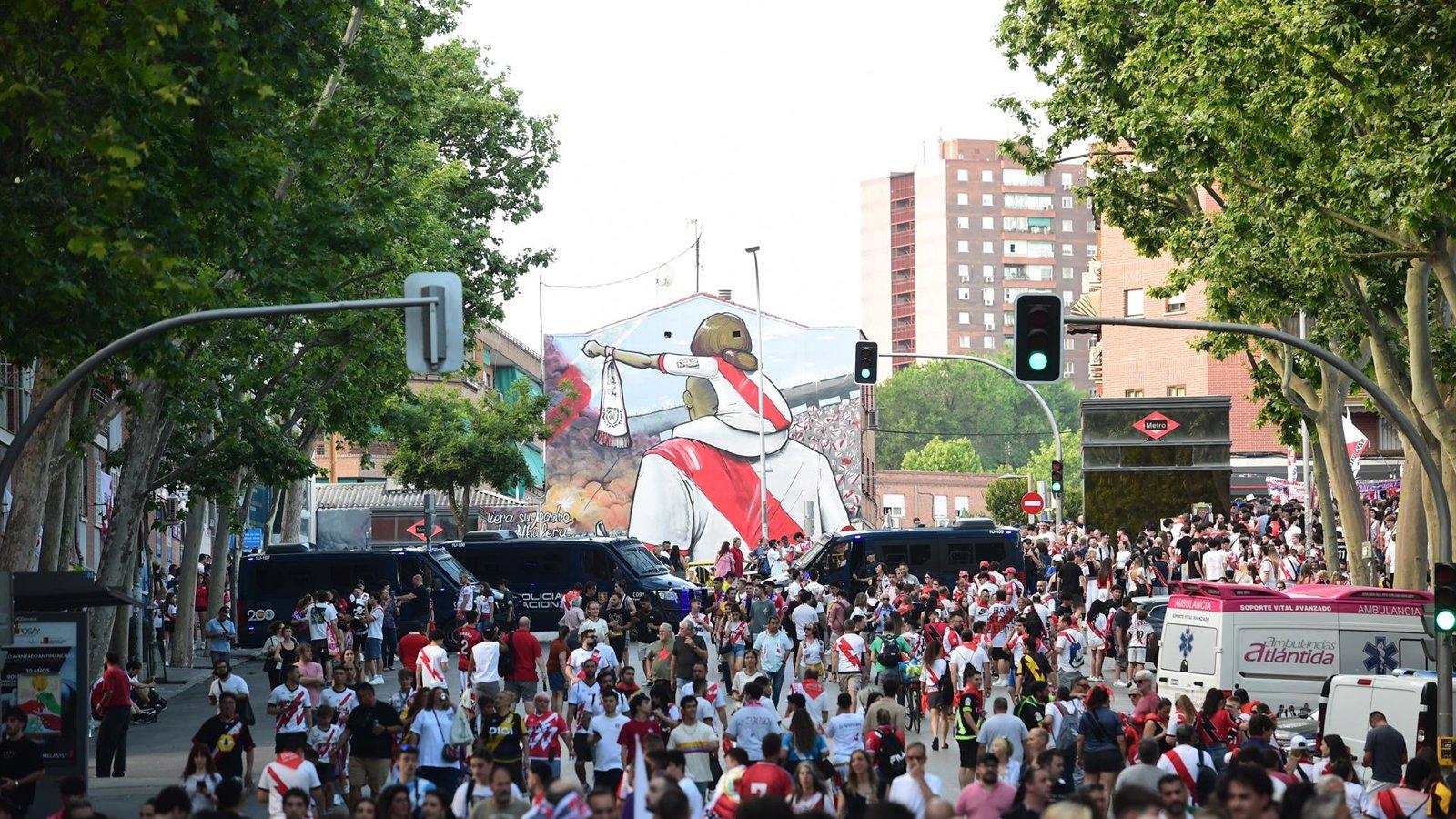 La Policía detiene al estafador de ocho aficionados del Rayo