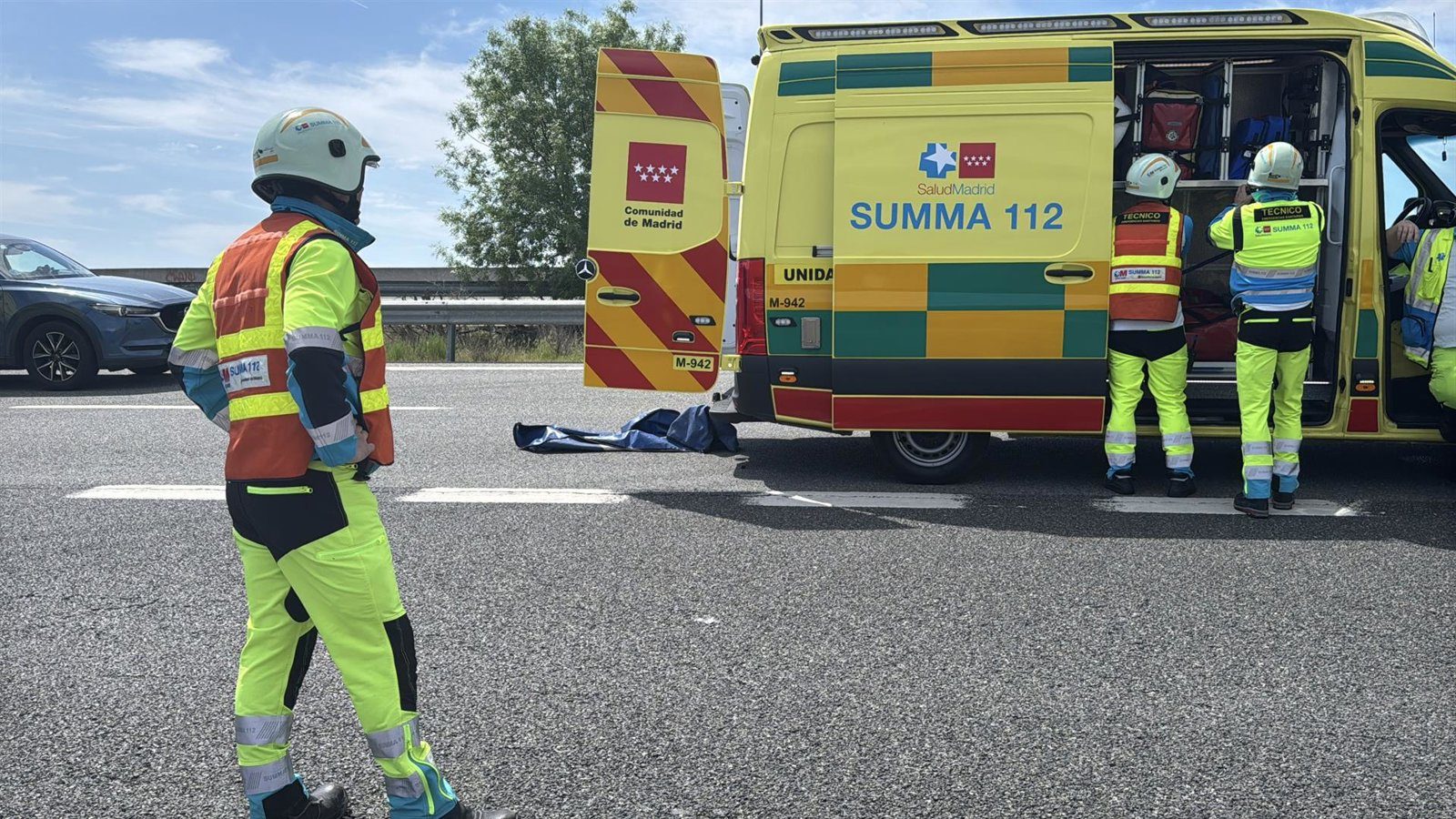 Un motorista de unos 58 años queda gravemente herido en Collado Mediano tras chocar con un turismo