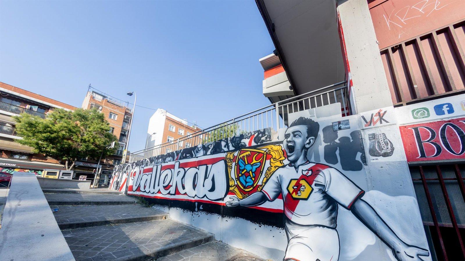 Las peñas del Rayo exigen reembolsos por la incertidumbre de Vallecas
