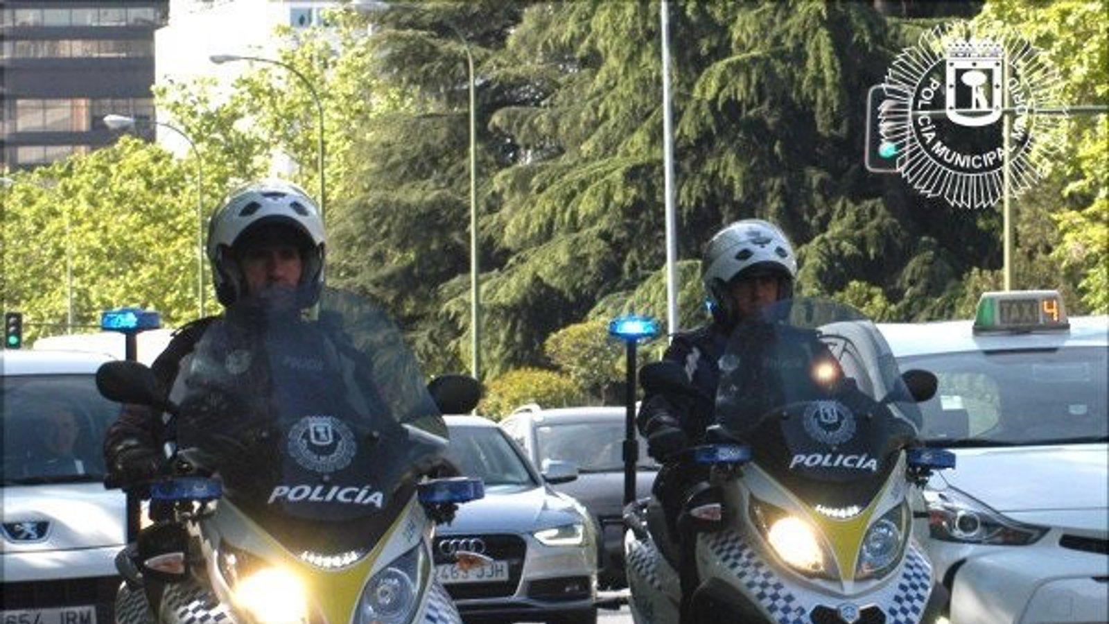 Tres mujeres atropelladas en Gran Vía por una moto policial durante el Orgullo